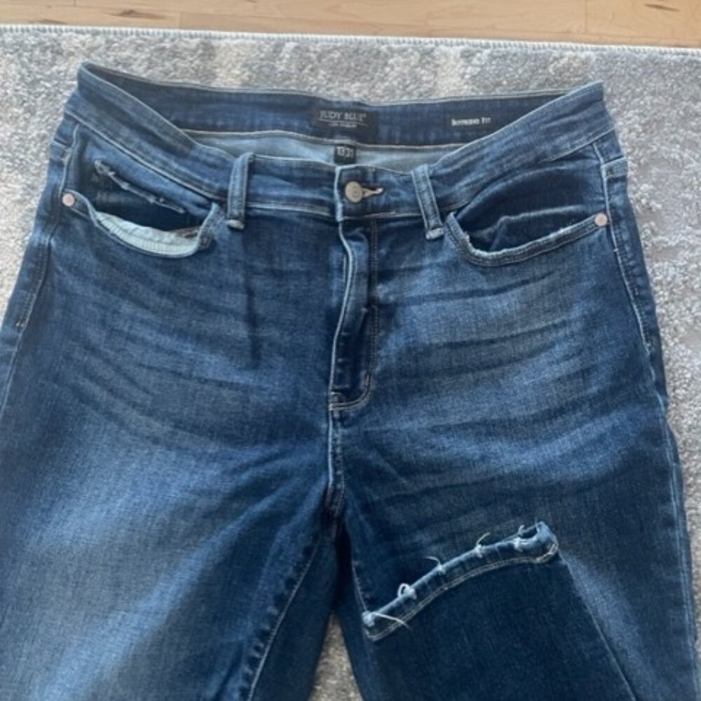 Judy Blue Mid Rise Boyfriend Dark Wash Non Distressed